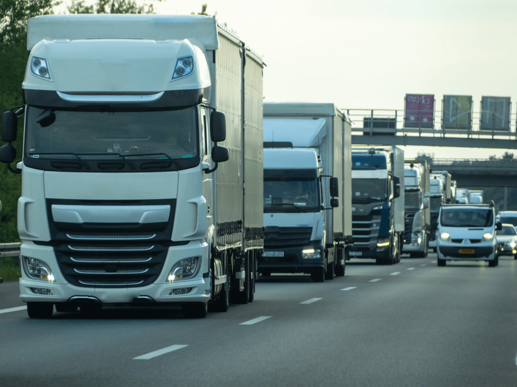 Common Signs Your Commercial Trailer Needs Professional Repairs